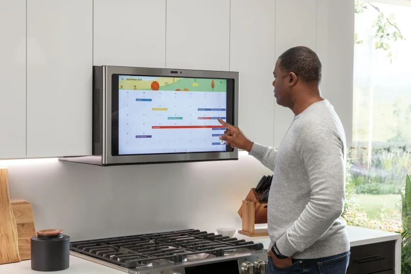 8 Best Smart Displays for Kitchen Use in 2026