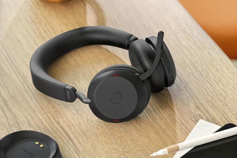 8 Best Headphones for Phone Calls And Zoom Meetings in 2026