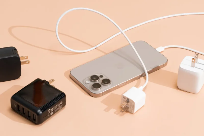 8 Best Fast Charging Adapters for Smartphones in 2026